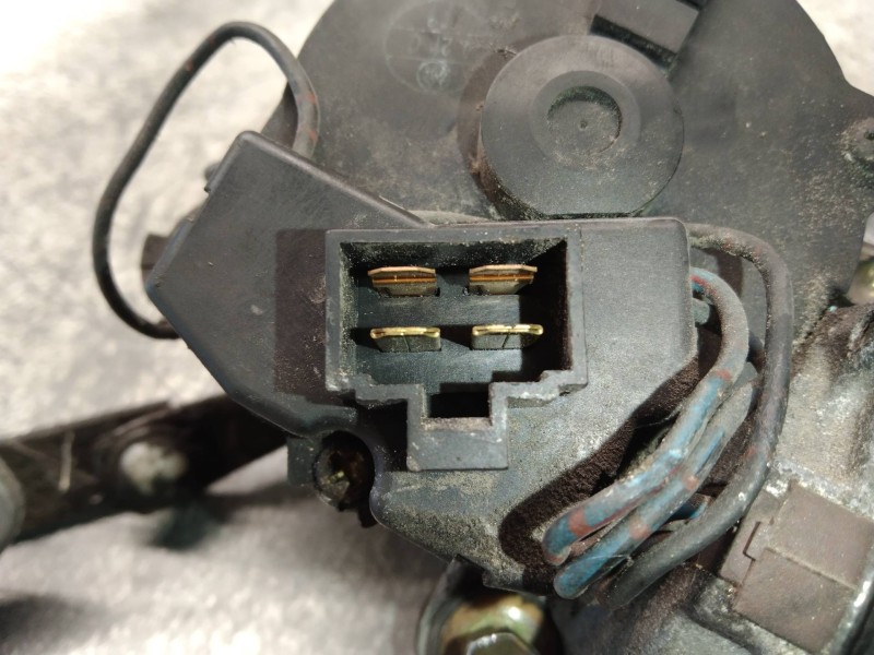 Recambio de motor limpia delantero para mitsubishi montero pinin (h60/h70) 2.0 gdi cat referencia OEM IAM MR515945 1592005141 