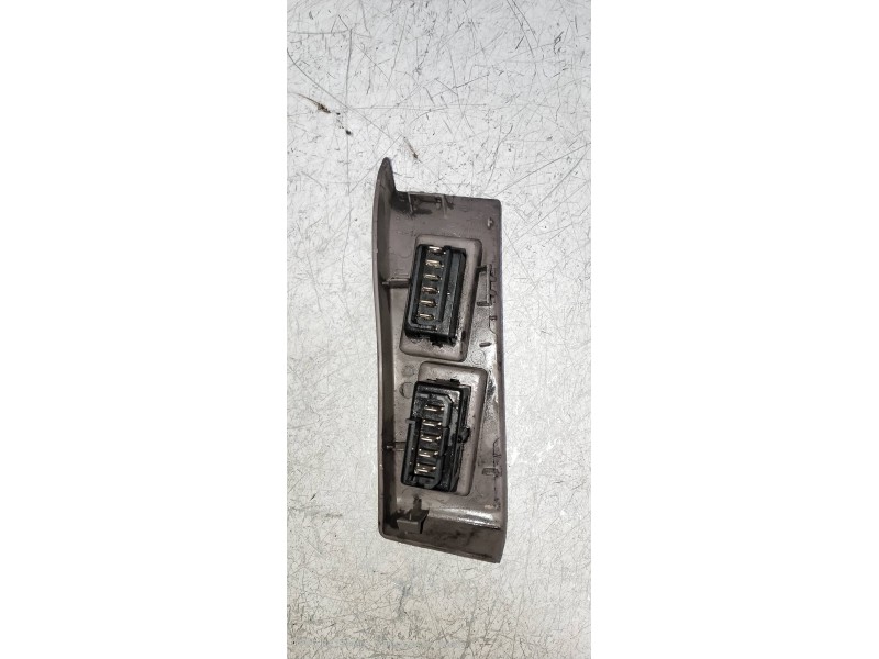 Recambio de mando elevalunas delantero izquierdo para opel movano furgón corto 2.8t referencia OEM IAM   