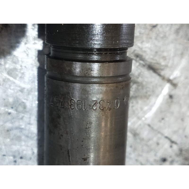Recambio de inyector para opel movano furgón corto 2.8t referencia OEM IAM 0432193757  BOSCH