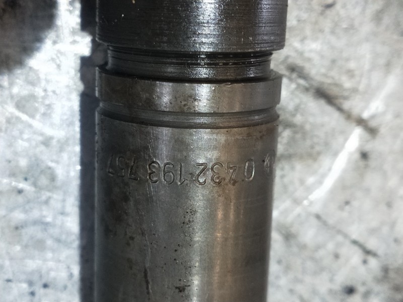 Recambio de inyector para opel movano furgón corto 2.8t referencia OEM IAM 0432193757  BOSCH