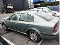 skoda octavia berlina (1u2) del año 2002 2