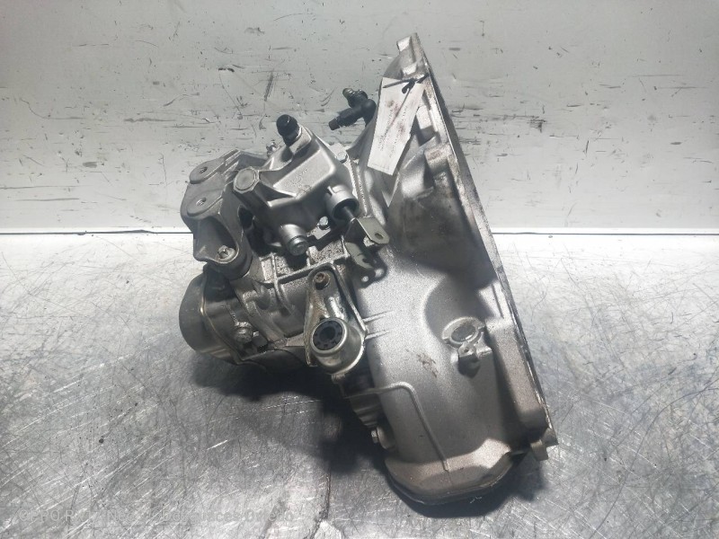 Recambio de caja cambios para opel tigra twin top 1.4 16v referencia OEM IAM F13C374 B07552 C374