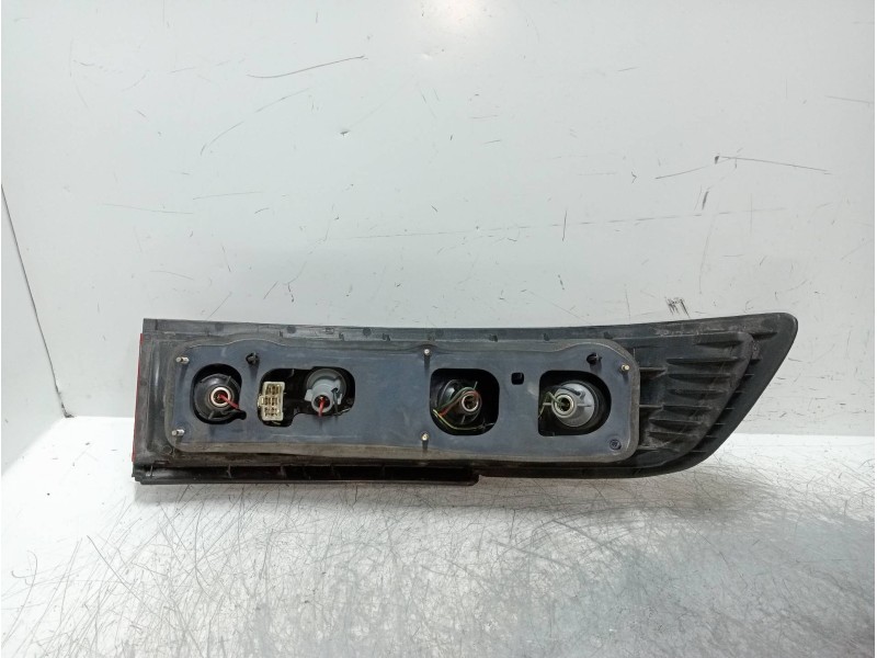 Recambio de piloto trasero derecho para mazda 323 berlina c/f/s (ba) referencia OEM IAM    Recambio de piloto trasero derecho para mazda 323 berlina c/f/s (ba) referencia OEM IAM