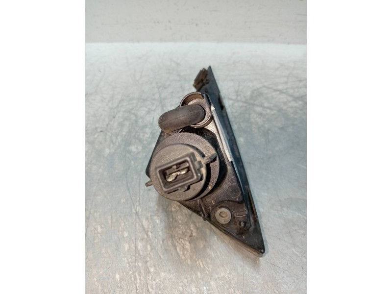 Recambio de piloto delantero izquierdo para lancia lancia y 1.2 cat referencia OEM IAM   