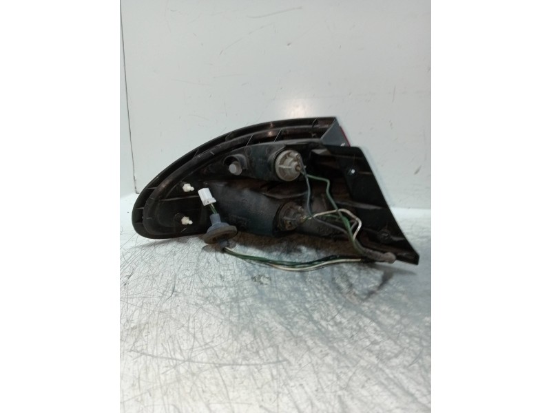 Recambio de piloto trasero derecho para mazda 323 berlina c/f/s (ba) 1.5 f glx referencia OEM IAM   