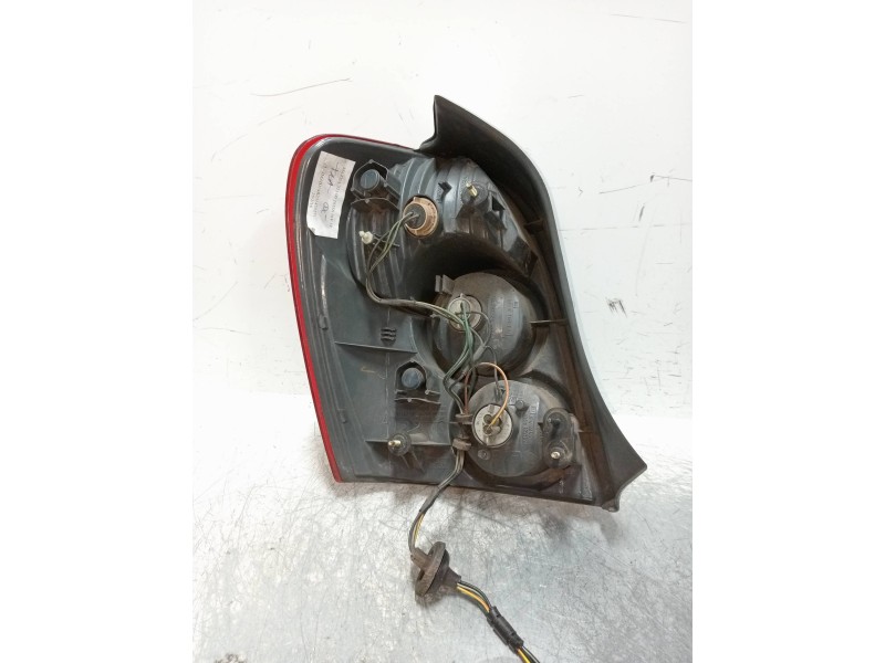 Recambio de piloto trasero derecho para mazda 323 berl. f/s (bj) 2.0 td f comfort referencia OEM IAM   