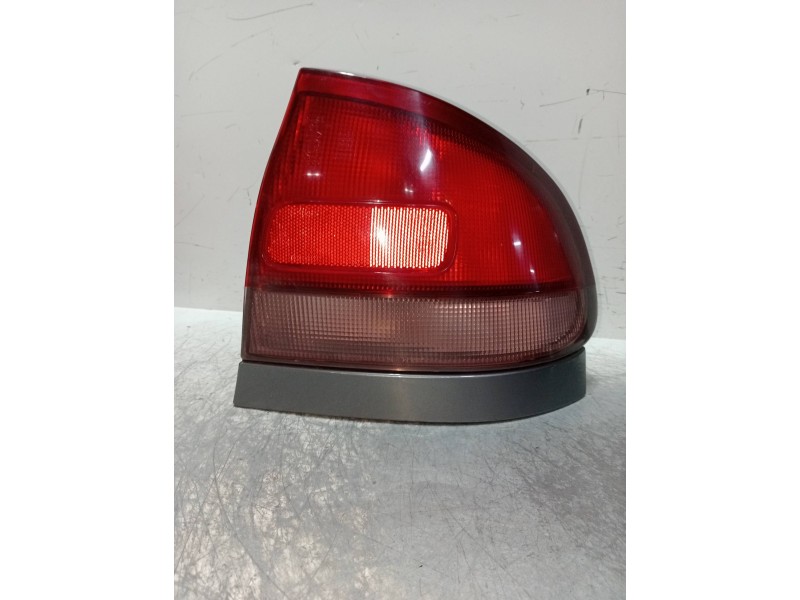 Recambio de piloto trasero derecho para mazda 626 berlina (ge) 2.5 v6 24v cat referencia OEM IAM   