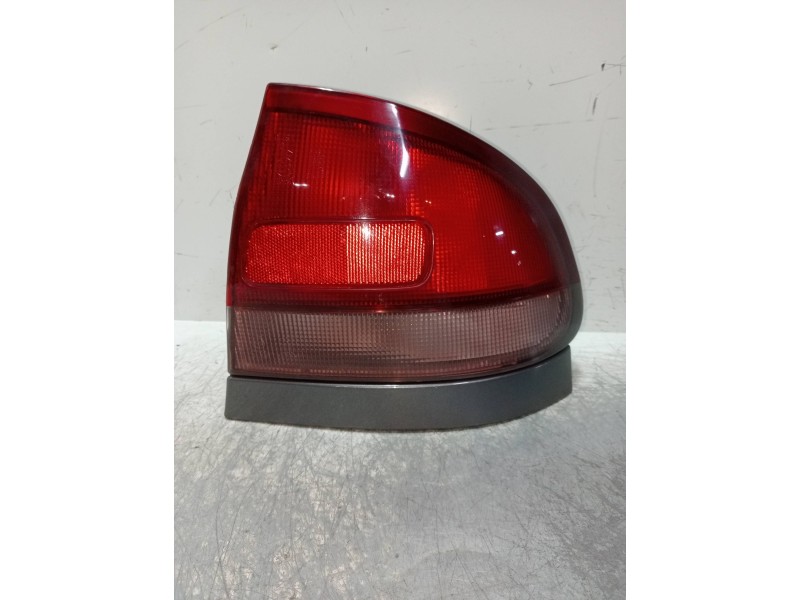 Recambio de piloto trasero derecho para mazda 626 berlina (ge) 2.5 v6 24v cat referencia OEM IAM   