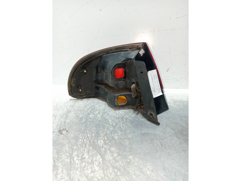 Recambio de piloto trasero derecho para mazda 626 berlina (ge) lx referencia OEM IAM   