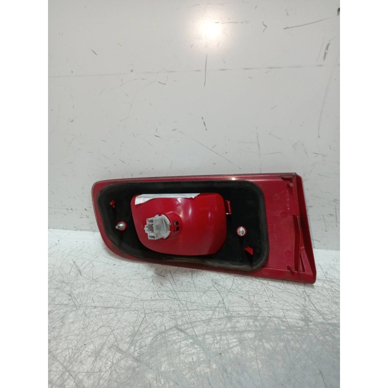 Recambio de piloto trasero derecho interior para mazda 2 berlina (dy) 1.4 diesel cat referencia OEM IAM   