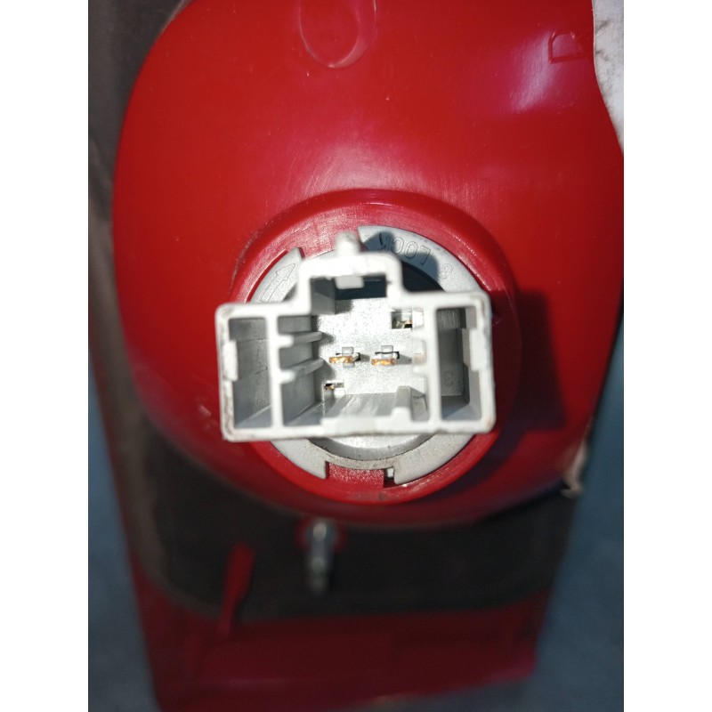 Recambio de piloto trasero derecho interior para mazda 2 berlina (dy) 1.4 diesel cat referencia OEM IAM   