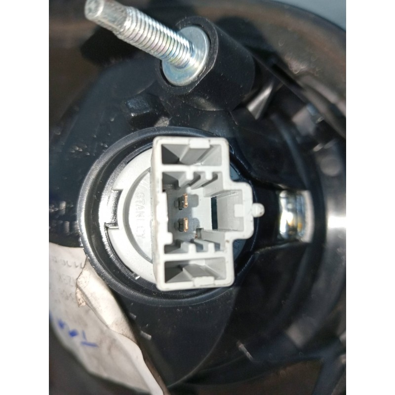 Recambio de piloto trasero derecho interior para mazda 3 berlina (bk) 2.0 crdt sportive referencia OEM IAM   