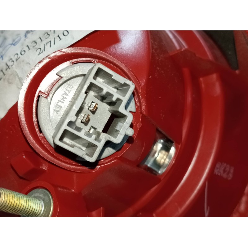 Recambio de piloto trasero izquierdo interior para mazda 3 berlina (bk) 1.6 cd diesel cat referencia OEM IAM   