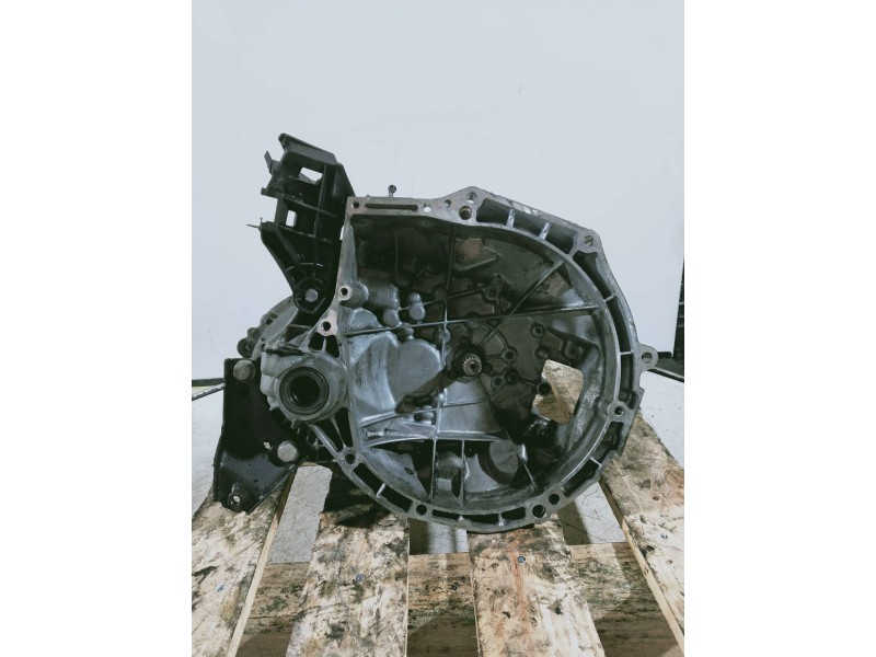 Recambio de caja cambios para peugeot 207 sport referencia OEM IAM 20CQ68 1062559 5V