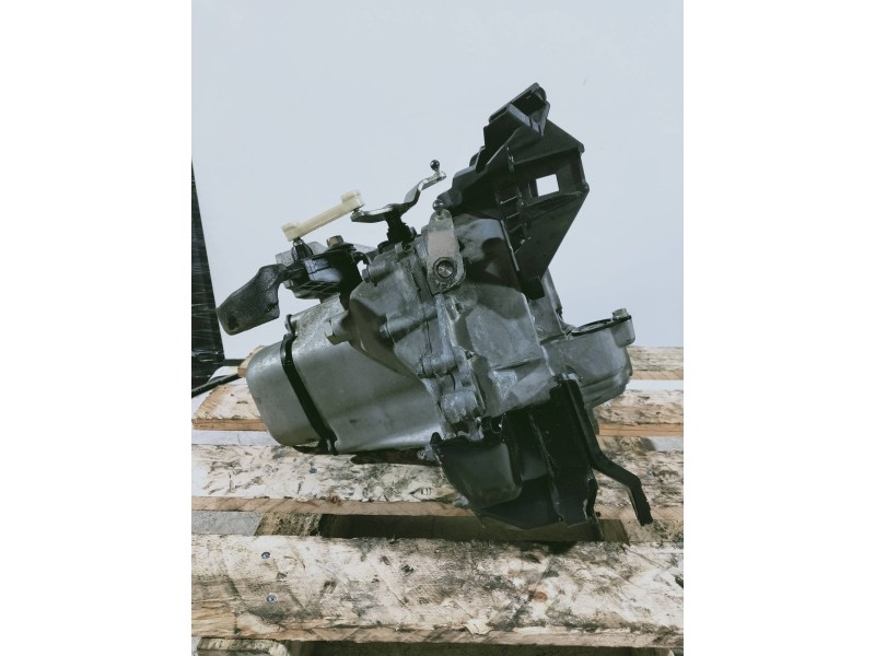 Recambio de caja cambios para peugeot 207 sport referencia OEM IAM 20CQ68 1062559 5V