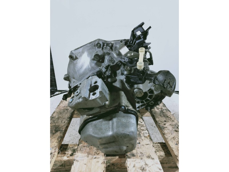 Recambio de caja cambios para peugeot 207 sport referencia OEM IAM 20CQ68 1062559 5V