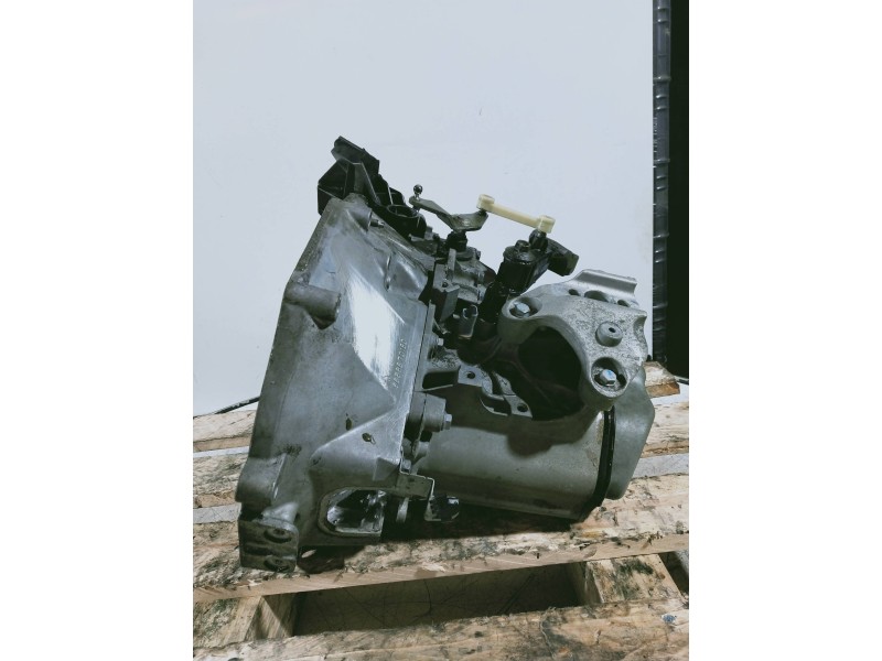 Recambio de caja cambios para peugeot 207 sport referencia OEM IAM 20CQ68 1062559 5V
