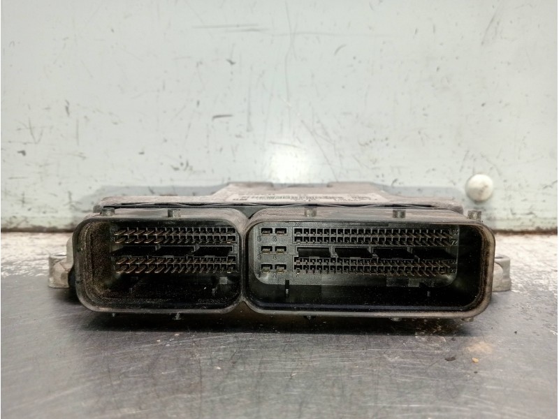 Recambio de centralita motor uce para opel astra h berlina cosmo referencia OEM IAM 8973698461 0281011381 12992629