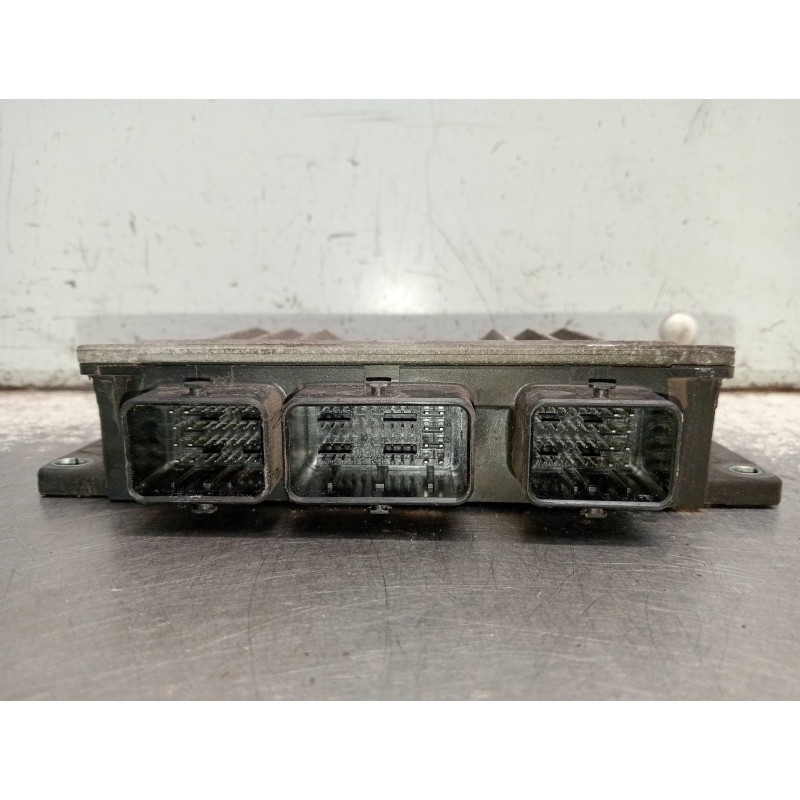 Recambio de centralita motor uce para renault megane ii berlina 3p confort authentique referencia OEM IAM 8200334419 8200414354 