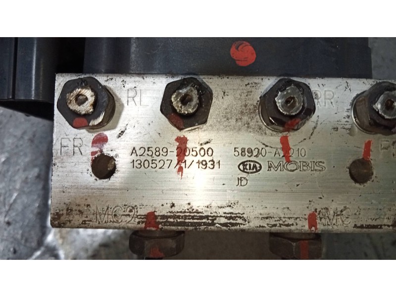 Recambio de abs para kia cee´d 1.6 gdi cat referencia OEM IAM A258920500 58920A2210 6158945200
