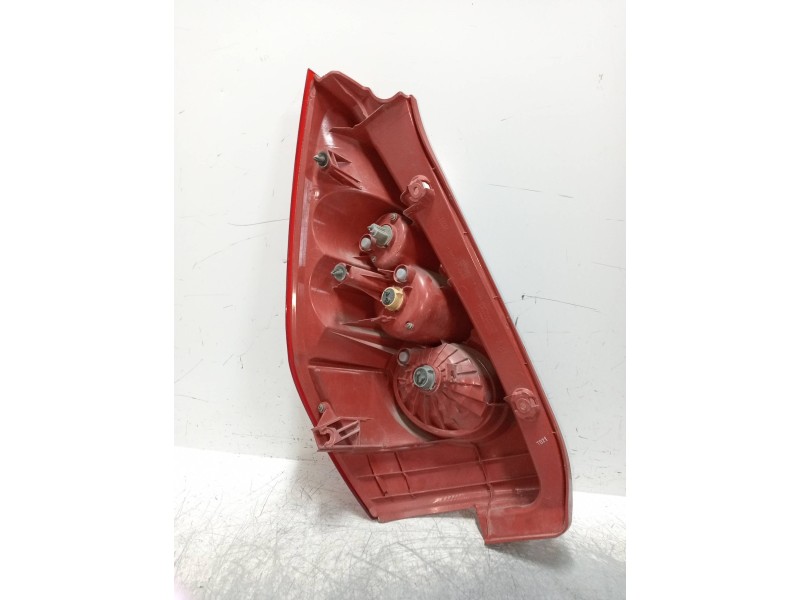 Recambio de piloto trasero derecho para mazda 5 berl. (cr) 2.0 diesel cat referencia OEM IAM   