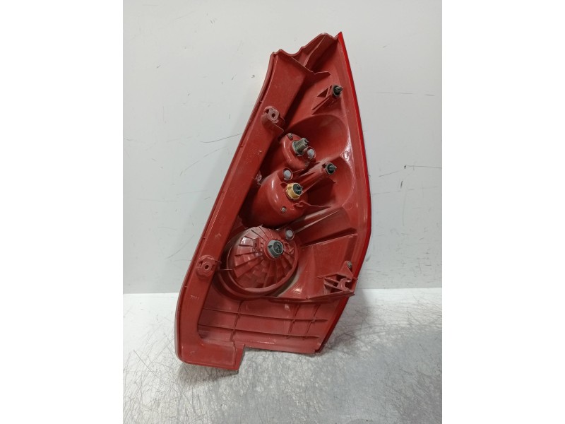 Recambio de piloto trasero izquierdo para mazda 5 berl. (cr) 2.0 diesel cat referencia OEM IAM   