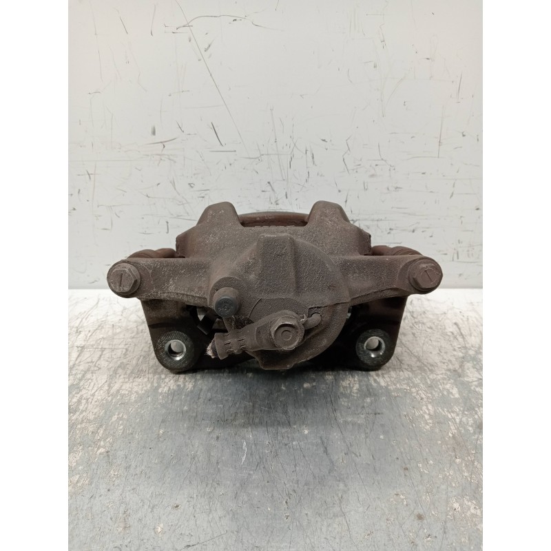 Recambio de pinza freno delantera izquierda para toyota auris touring sports (e18) 1.8 16v cat (híbrido) referencia OEM IAM   