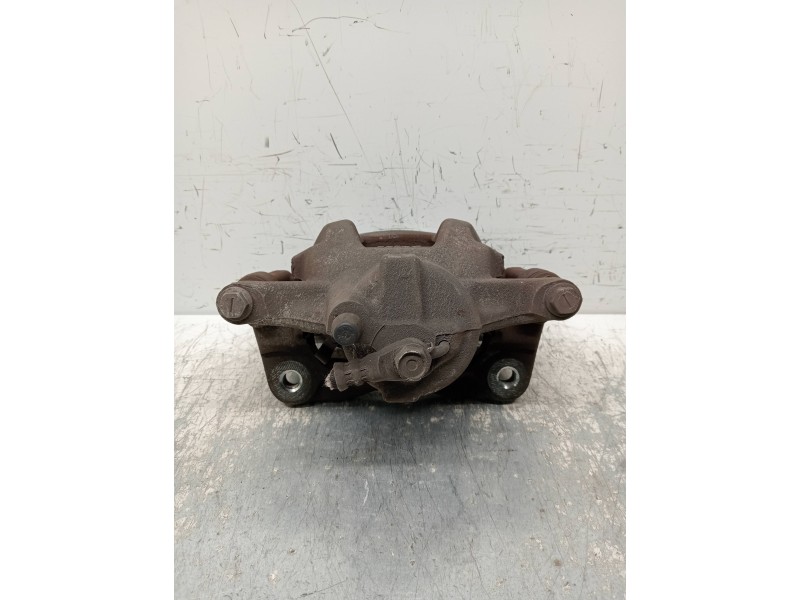 Recambio de pinza freno delantera izquierda para toyota auris touring sports (e18) 1.8 16v cat (híbrido) referencia OEM IAM   