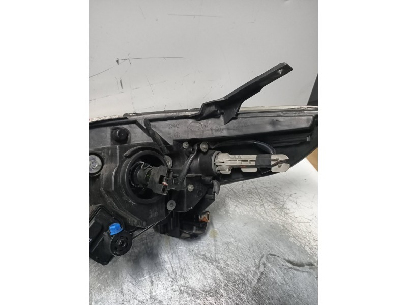 Recambio de faro derecho para mazda 5 berl. (cr) 2.0 turbodiesel cat referencia OEM IAM  XENON 