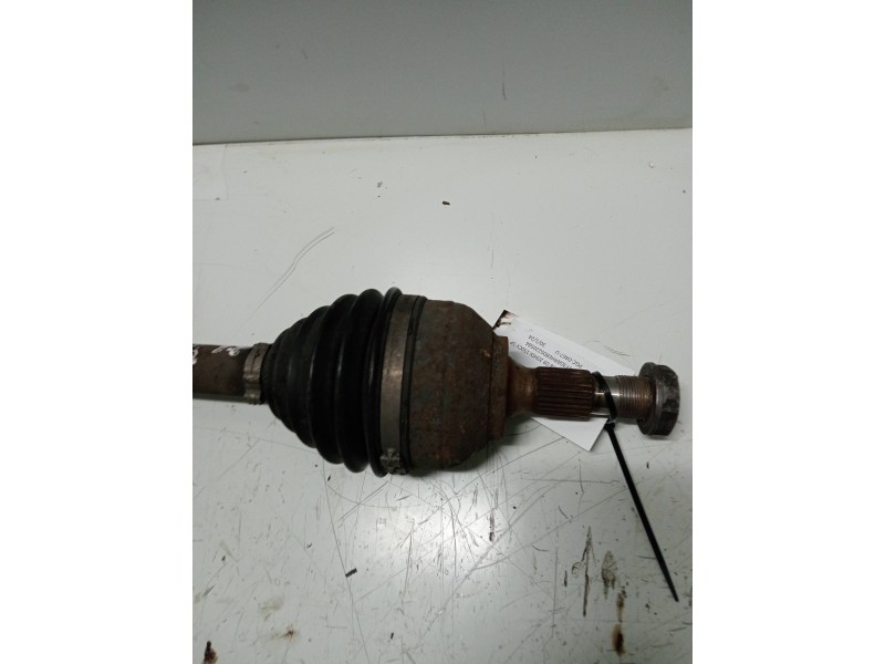 Recambio de transmision delantera izquierda para peugeot 5008 premium referencia OEM IAM 9685126080  