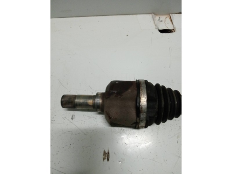 Recambio de transmision delantera izquierda para peugeot 5008 premium referencia OEM IAM 9685126080  