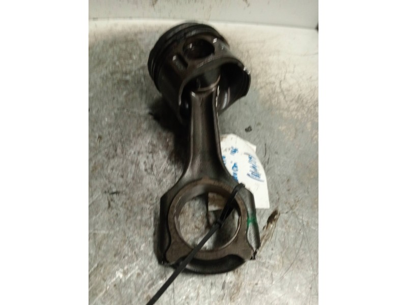 Recambio de piston para mercedes vito (w638) caja cerrada 110 cdi  (638.094) referencia OEM IAM 4588  