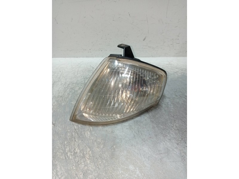 Recambio de piloto delantero izquierdo para mazda 323 berlina f/s (bj) 2.0 turbodiesel referencia OEM IAM   