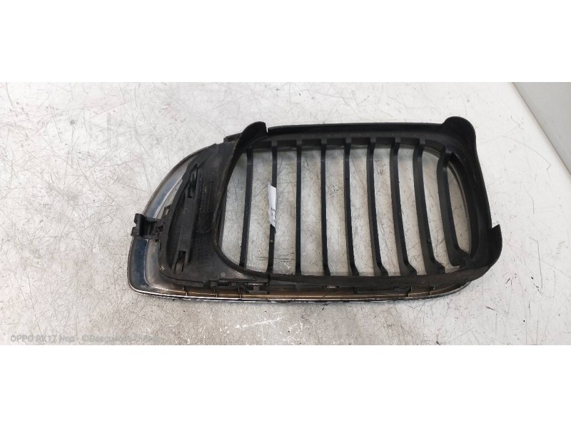 Recambio de rejilla delantera para bmw serie 3 berlina (e46) 320d referencia OEM IAM 511370305500 DERECHA 