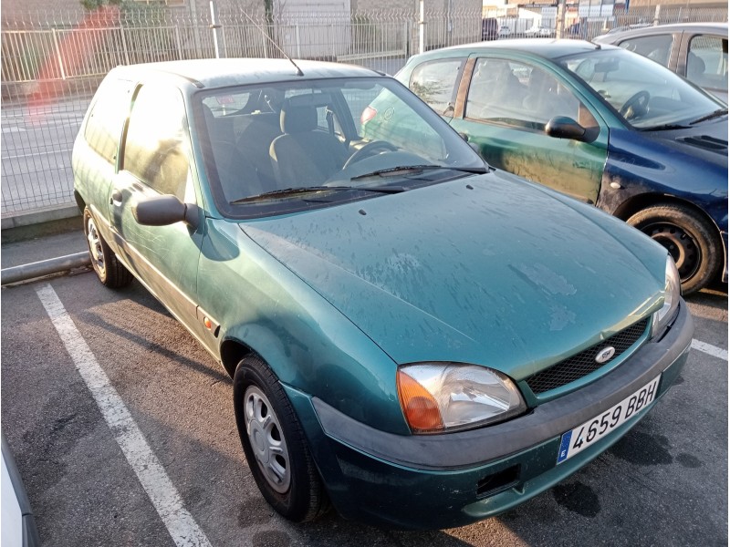 ford fiesta berlina (dx) del año 2000