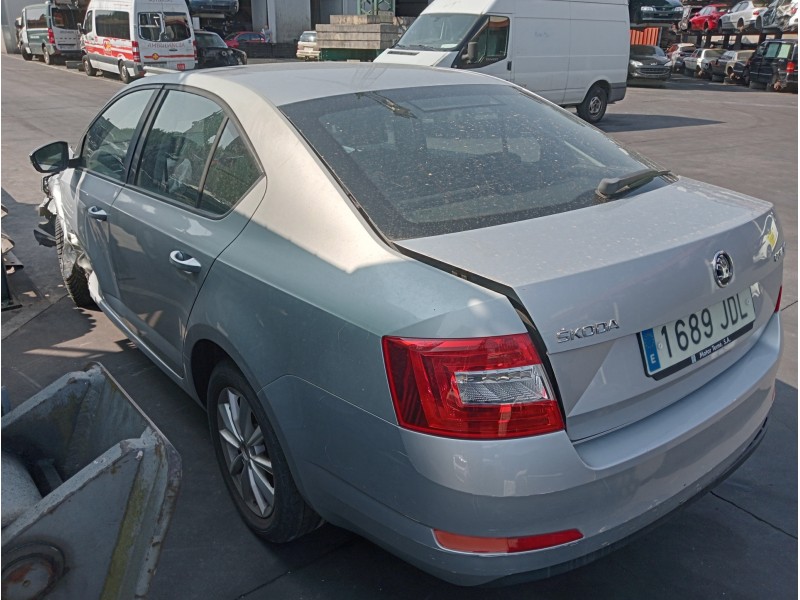 skoda octavia lim. (5e3) del año 2015