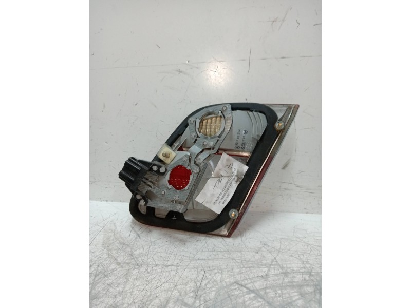 Recambio de piloto trasero izquierdo interior para mercedes clase e (w210) berlina diesel 220 cdi (210.006) referencia OEM IAM A