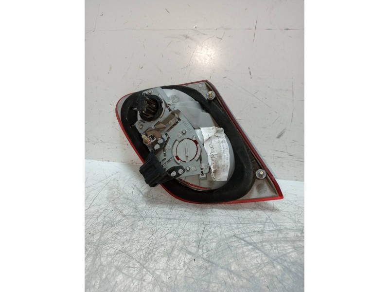 Recambio de piloto trasero derecho interior para mercedes clase e (w210) berlina diesel 300 turbodiesel (210.025) referencia OEM