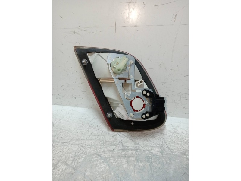 Recambio de piloto trasero derecho interior para mercedes clase clk (w208) coupe 320 (208.365) referencia OEM IAM   