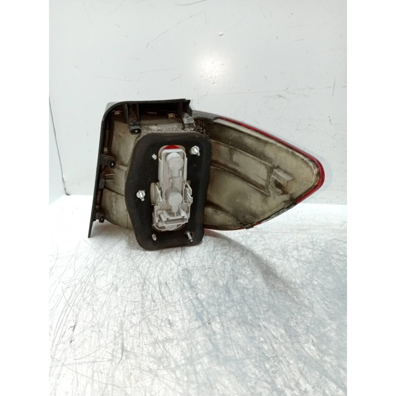 Recambio de piloto trasero izquierdo para mercedes clase b (w245) 180 cdi (245.207) referencia OEM IAM A1698202564  