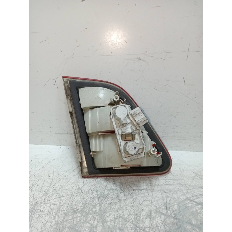 Recambio de piloto trasero derecho interior para mercedes clase b (w245) 180 cdi (245.207) referencia OEM IAM A1698201664  