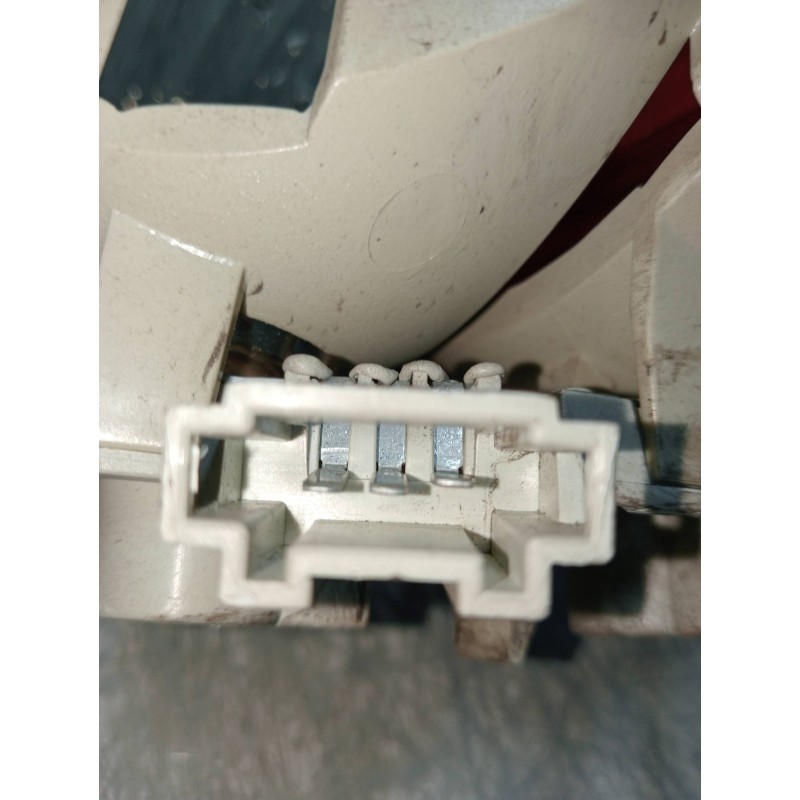 Recambio de piloto trasero derecho interior para mercedes clase b (w245) 180 cdi (245.207) referencia OEM IAM A1698201664  