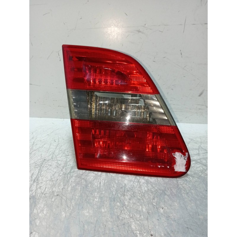 Recambio de piloto trasero izquierdo interior para mercedes clase b (w245) 180 cdi (245.207) referencia OEM IAM A1698201564  