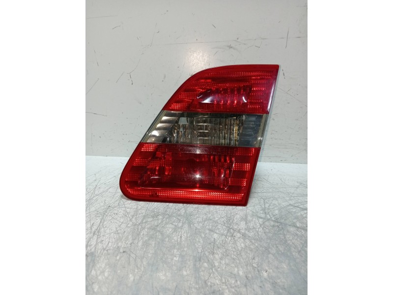 Recambio de piloto trasero derecho interior para mercedes clase b (w245) 180 cdi (245.207) referencia OEM IAM A1698201664  