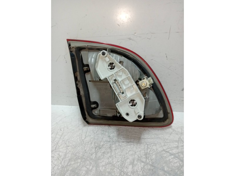 Recambio de piloto trasero derecho interior para mercedes clase e (w211) familiar 280 t cdi (211.223) referencia OEM IAM A211820