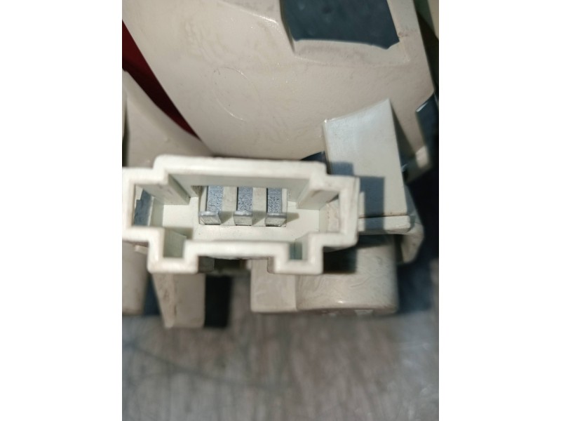 Recambio de piloto trasero izquierdo para mercedes clase b (w245) 180 cdi (245.207) referencia OEM IAM   