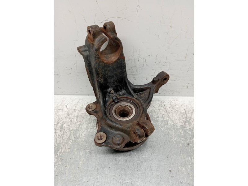 Recambio de mangueta delantera derecha para peugeot 207 sport referencia OEM IAM   