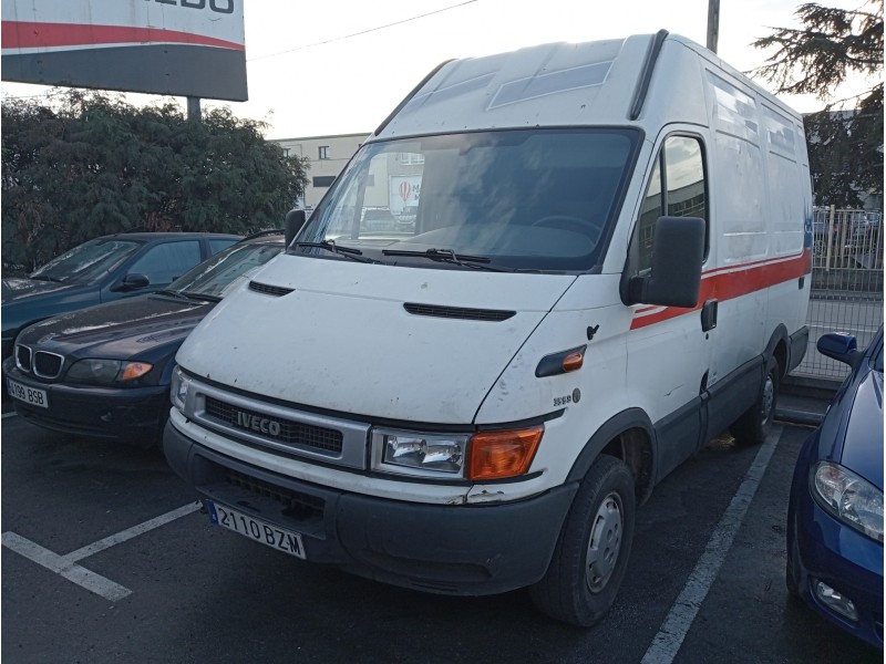 iveco daily caja cerrada (1999 =>) del año 2000