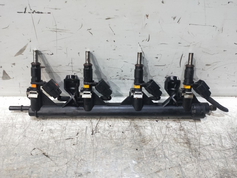 Recambio de rampa inyectora para peugeot 207 sport referencia OEM IAM 75756458002  