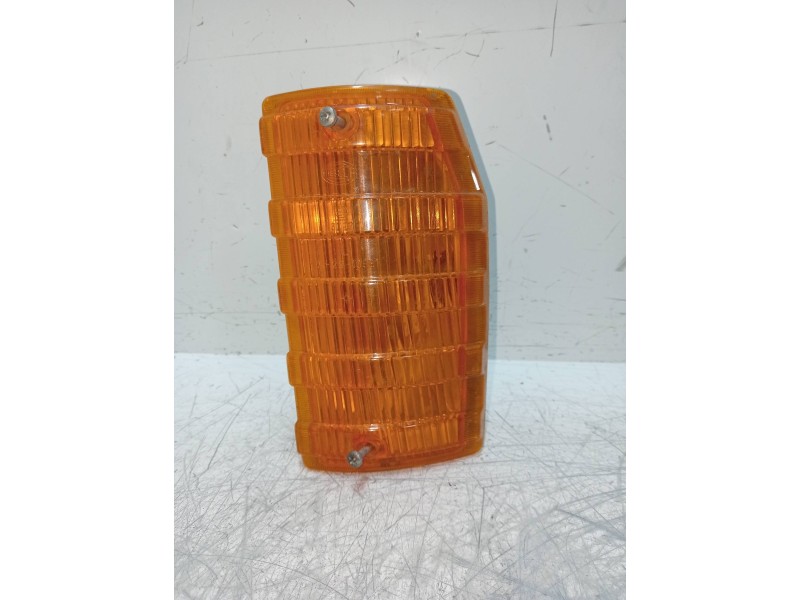 Recambio de piloto delantero izquierdo para mercedes mb 100 d caja cerrada / combi 2.4 diesel referencia OEM IAM   